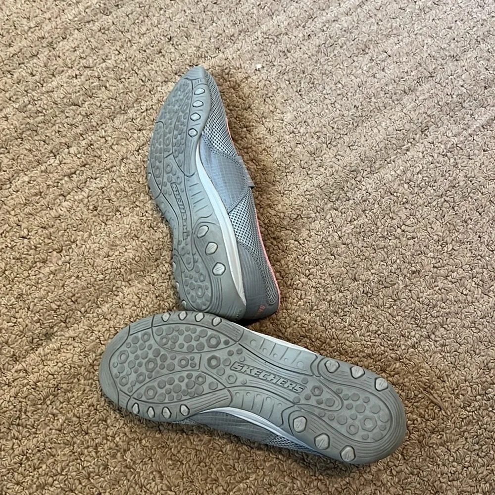 Sketchers shoes - Picture 3 of 5